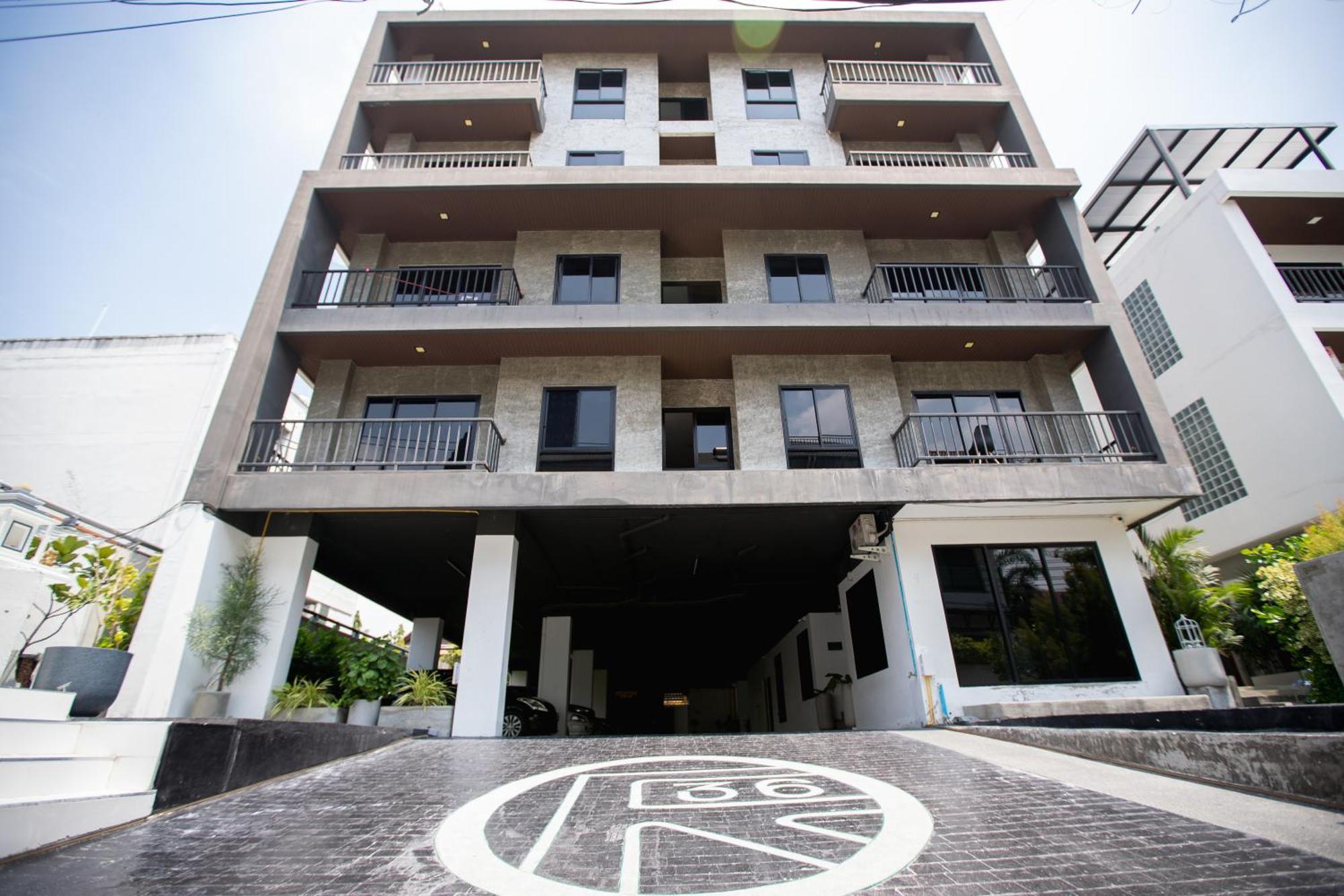 Room 36 Service Apartment Bangkok Dış mekan fotoğraf